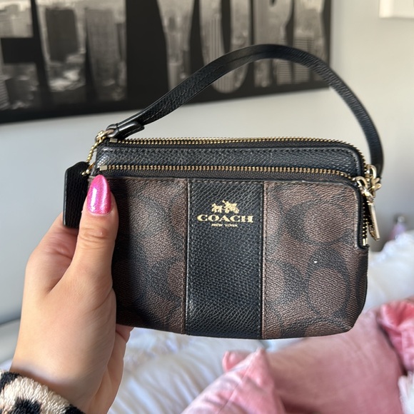 Coach wallet with strap - Picture 2 of 3